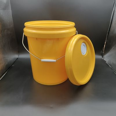 سطل 18 لیتری روغن صنعتی با نوزل زرد قابل انباشت 20 لیتری سطل پلاستیکی